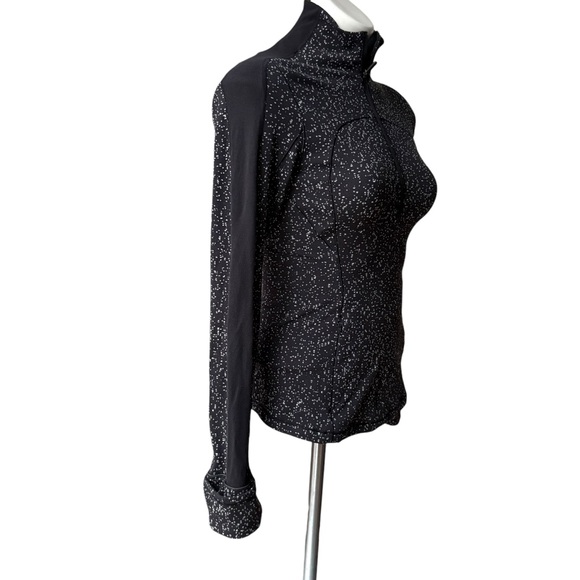 Lululemon Run Briskly 1/2 Zip Top Jacquard Black White Thumbhole, Sz 4 - Picture 8 of 15